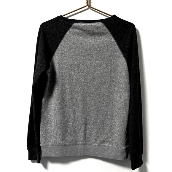 Volcom Radical Days Gray Raglan Fleece Sweatshirt Women’s Size XS Sporty Skater - Picture 2 of 14